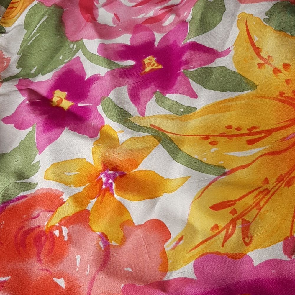 Donna Morgan Floral 100% Silk Fully Lined Capris - Picture 11 of 13